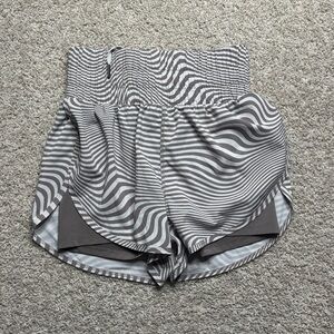 Vitality Vista Shorts